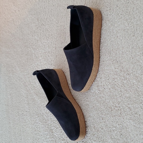 VINCE espadrilles - NWOT - Picture 2 of 4